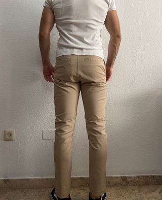 Pantalón Zara beige. Talla S
