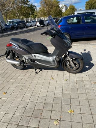 Yamaha Xmax 250 Scooter