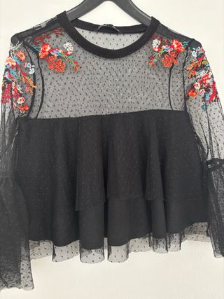 Blusa Malla Bordada Flores