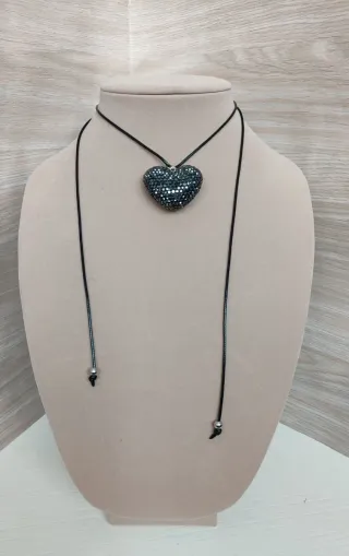 Collar Corazón Ajustable Negro y Plateado