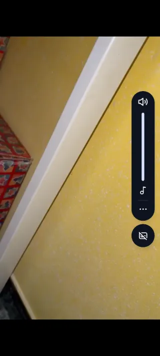 Mesa blanca de madera