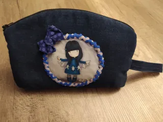 Neceser vaquero con dibujo de muñeca