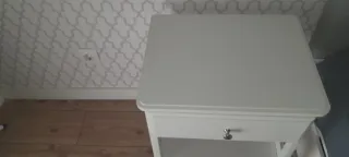 Mesita de noche Ikea blanca