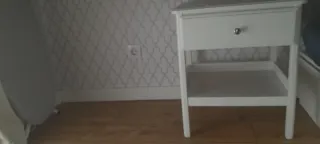 Mesita de noche Ikea blanca