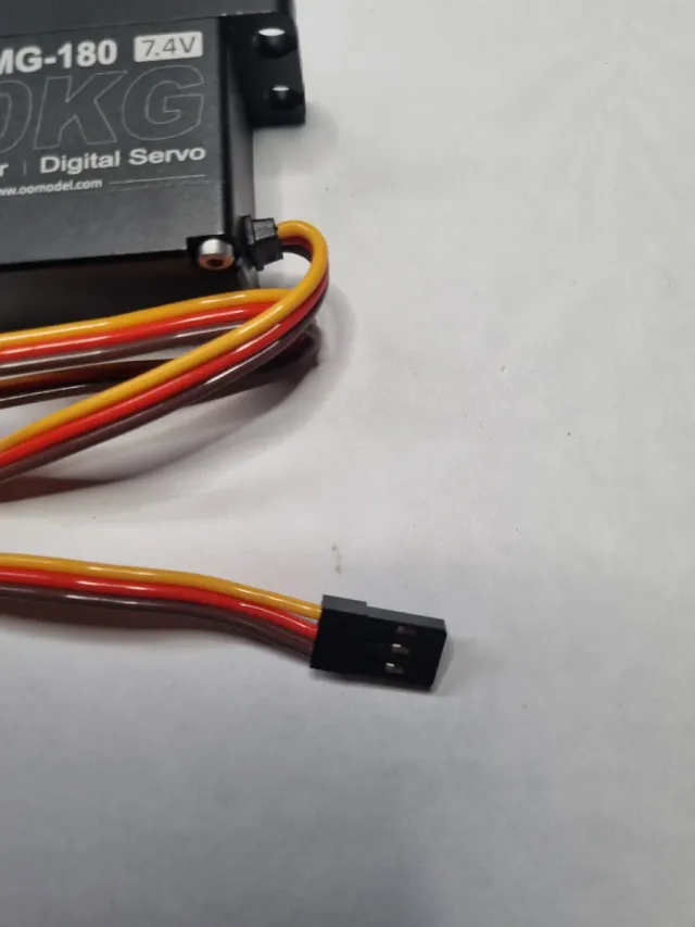 Servomotor Gimond DS20MG-180 7.4V