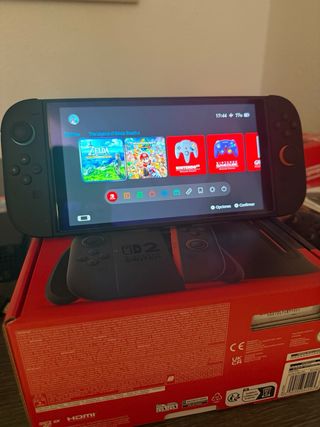 Nintendo Switch + Mario Kart 8 Deluxe