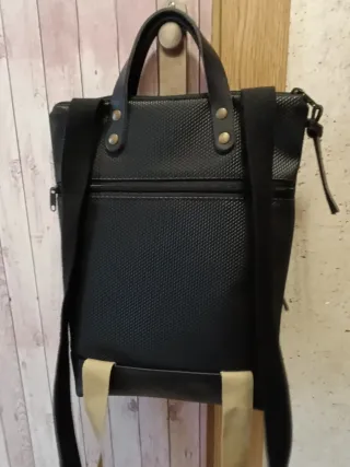 Mochila Daniel Chong Negra y Rosa