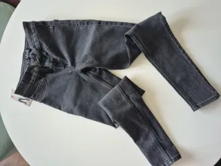 Pantalón vaquero negro skinny