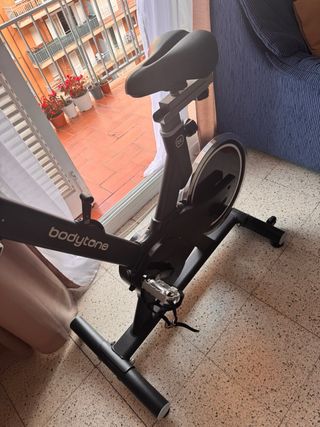Bicicleta estática Bodytone negra