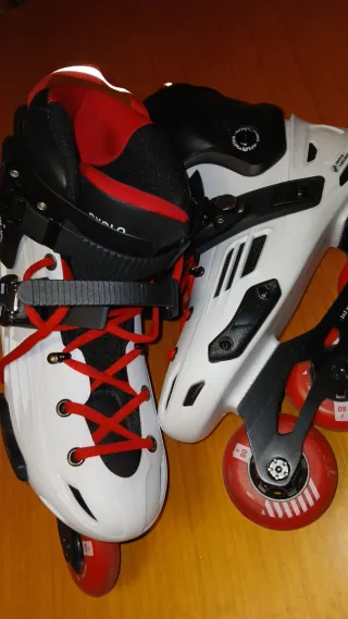 Patines en línea blancos y negros 41