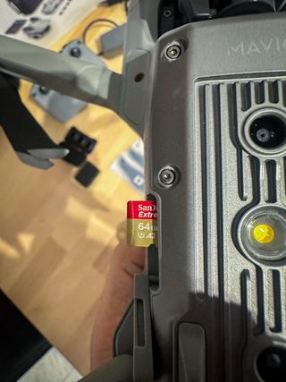 Dron DJI Mavic Air 2 Fly More Combo