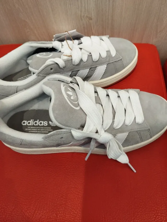 Zapatillas Campus sin usar Talla 42 Gris/Blanco 