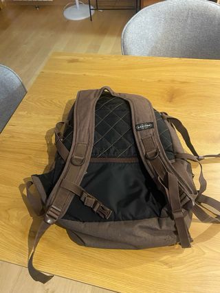 Mochila Eastpak Marrón