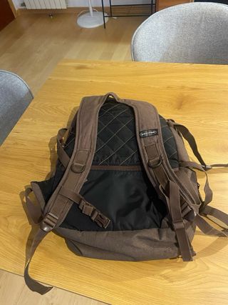 Mochila Eastpak Marrón