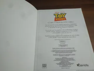 Libro de Pegatinas Monstruos S.A. y Toy Story