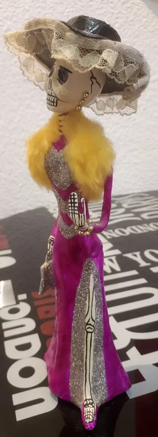 Figura Catrina Elegante Artesanal