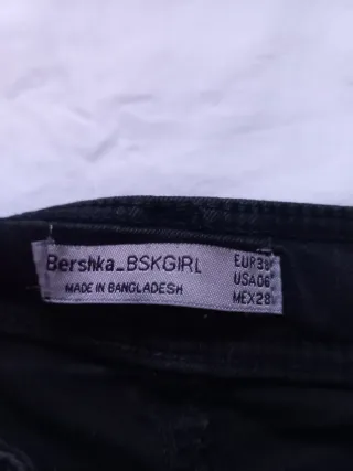Pantaloni neri Bershka EUR 38