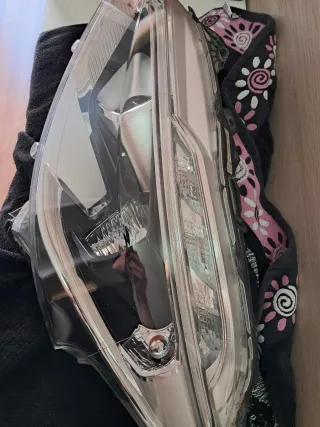 Faro Peugeot 208 style 1.2l