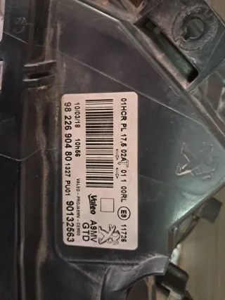 Faro Peugeot 208 style 1.2l