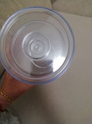 Cubitera dee plástico transparente y metal