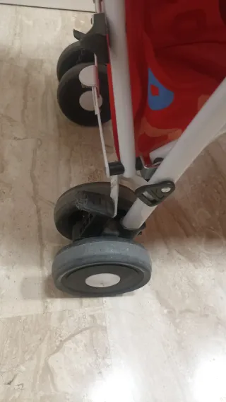 Silla de paseo, ligera, fantasía, unisex. Nueva