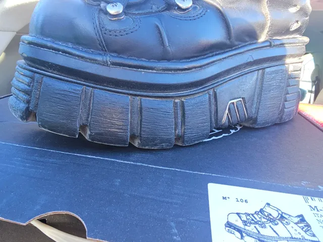 Stivali New Rock taglia 39