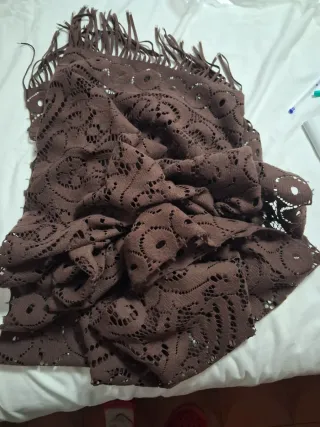 Sciarpa marrone con frange