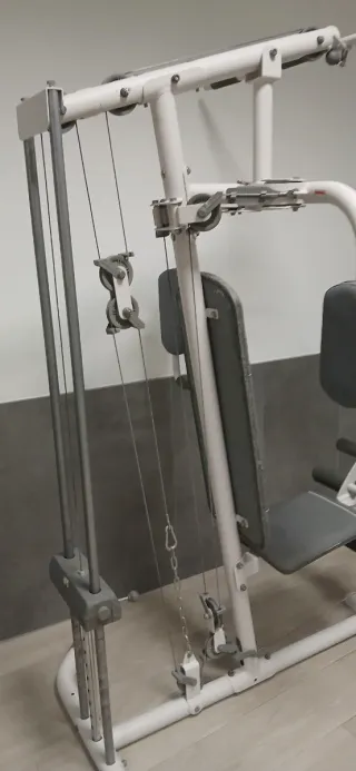 Máquina de musculación multifunción, marca domyos