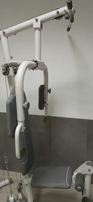 Máquina de musculación multifunción, marca domyos