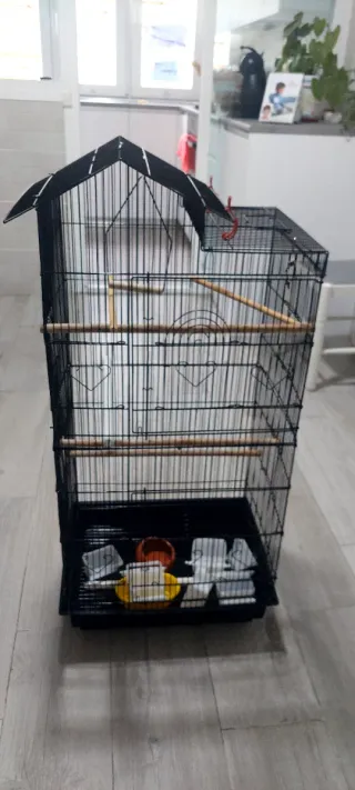 Jaula grande para pájaros