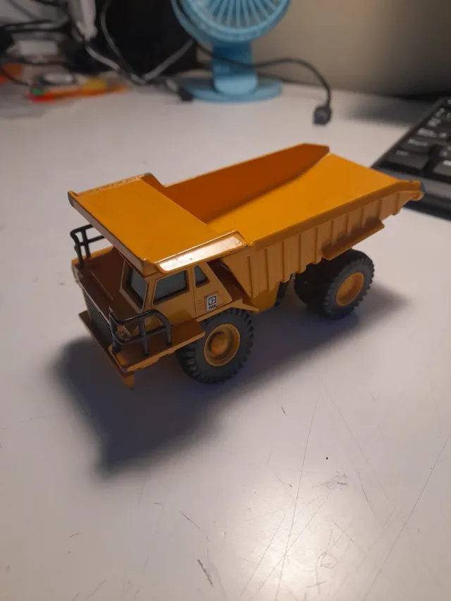 Camión Minero miniatura Caterpillar Joal 173B