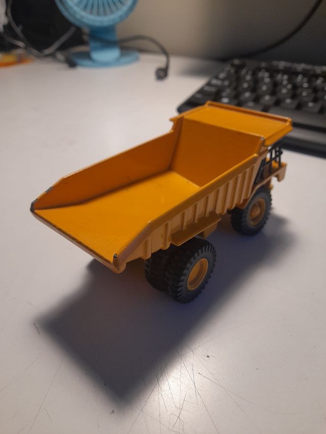 Camión Minero miniatura Caterpillar Joal 173B