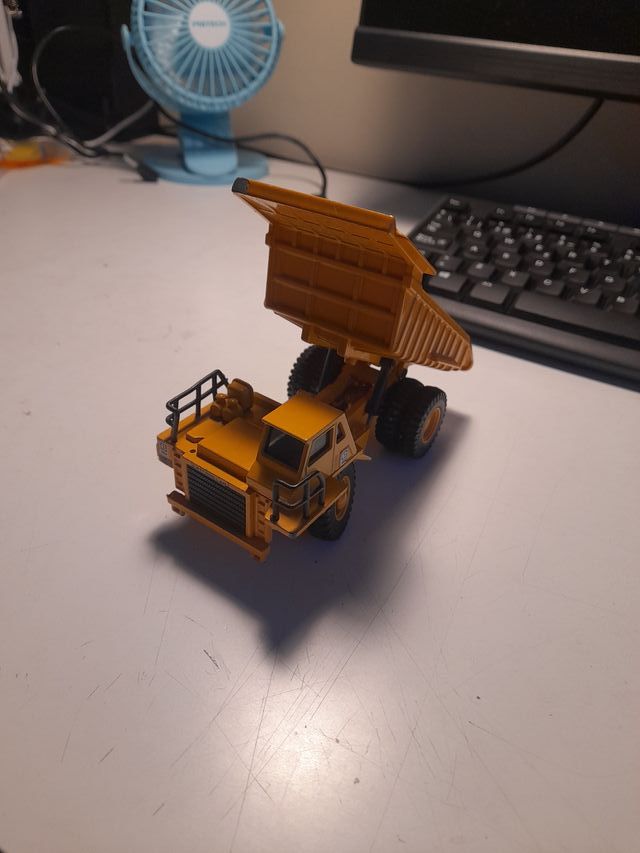 Camión Minero miniatura Caterpillar Joal 173B