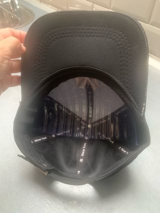 Gorra New Era NY Negra y Dorada
