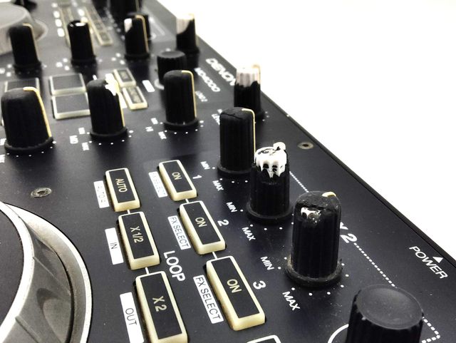 E1799113-0	Controlador Denon Mc4000