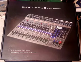 Mixer Zoom LiveTrak L-20
