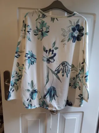 Camiseta floral algodón