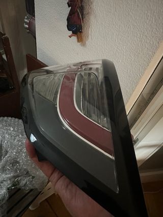 Faro trasero Land Rover Discovery Sport 2.0