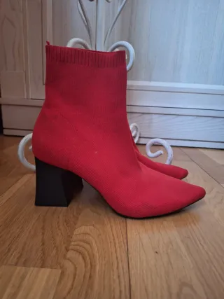 Botín calcetín Zara T38 Rojo