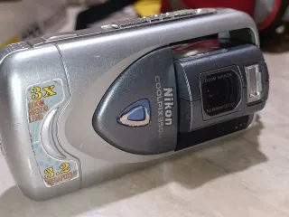 Nikon COOLPIX 3500 Fotocamera Digitale