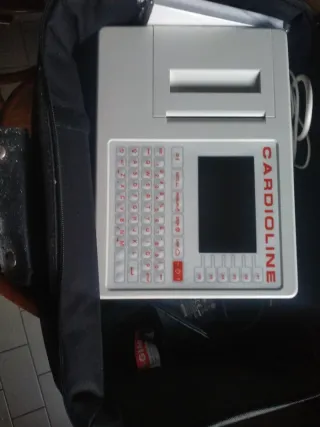 Cardioline ECG Elettrocardiografo
