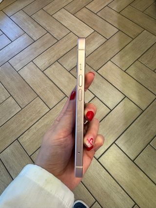 iPhone 15 256GB Pink