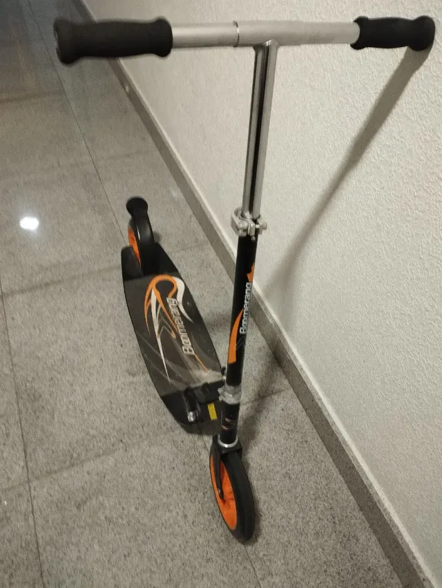 Patín Boomerang Negro y Naranja