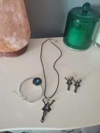 Conjunto bisutería collar, pulsera y pendientes