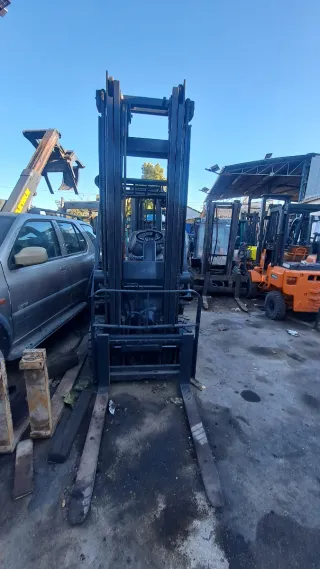 Carretilla elevadora Nissan 1800kg