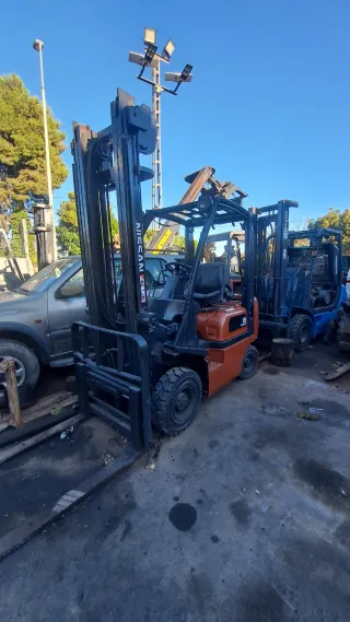 Carretilla elevadora Nissan 1800kg