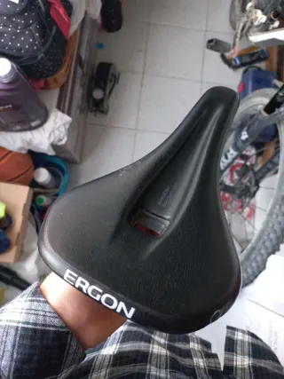 Sillín Ergon Negro