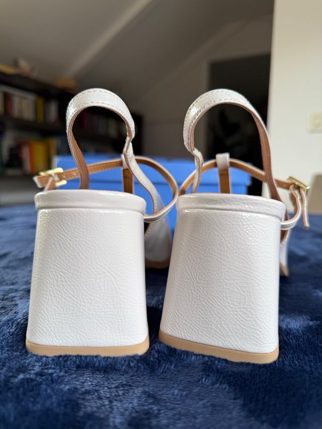 Zapatos de piel Hune T-Strap Beige