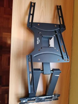 Soportes de pared para TV y tornillería