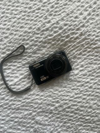 Cámara compacta Olympus negra